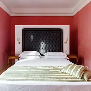 41-nazionale-suite-41.it-romehotels.com/